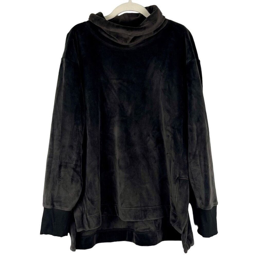 Athletic Works Women’s Black Athleisure Velour Top 16-18